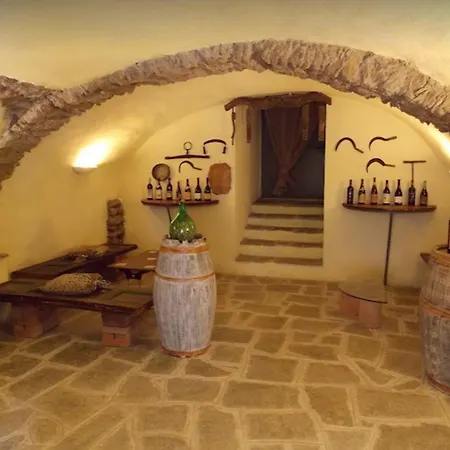 Antica Dimora Del Portico Alojamento de Acomodação e Pequeno-almoço Borgiallo