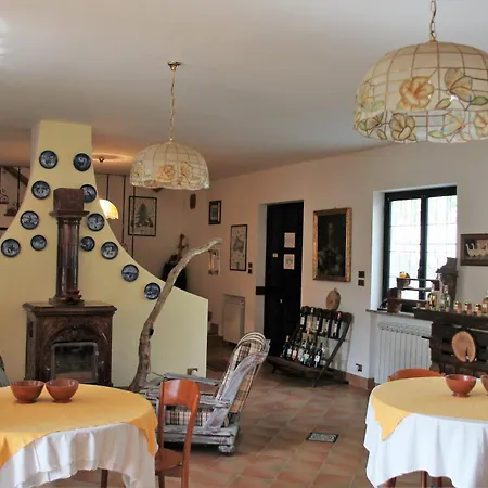 לינה וארוחת בוקר Antica Dimora Del Portico 3*